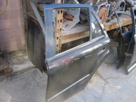 Mercedes Benz ML350  DOOR LEFT REAR 164 SMALL DING